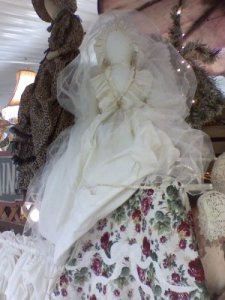 Victorian/Bride Vacuum Cover